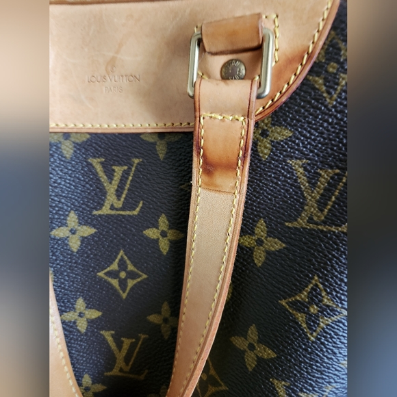 Louis Vuitton Excursion Bag - Picture 14 of 14